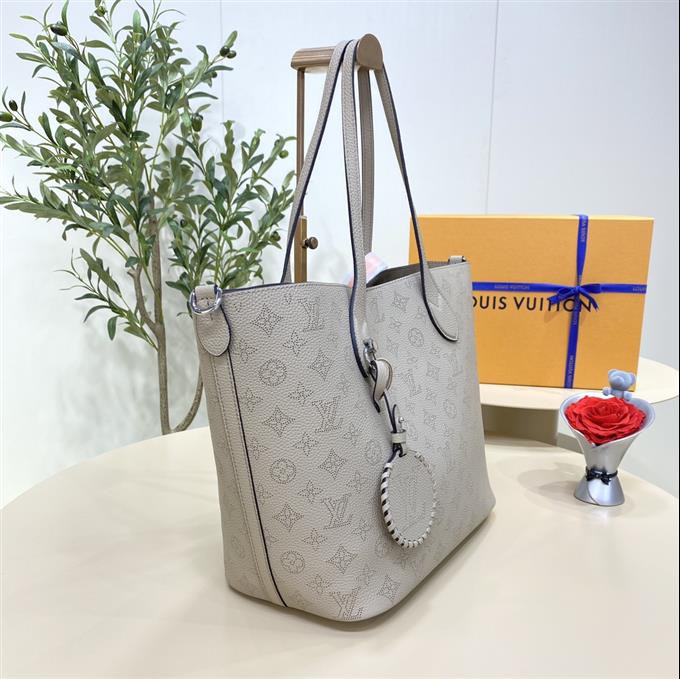 2025224M21851224115948