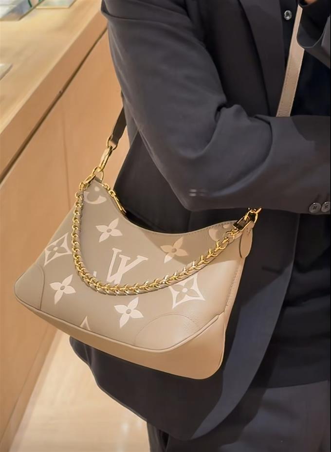 2025224M1322421212564