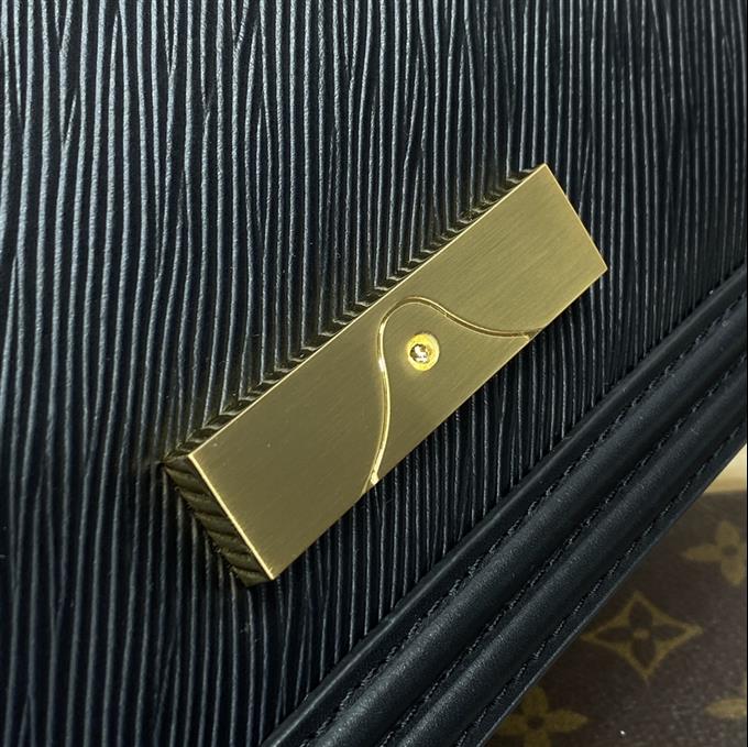 2025224M23603215059776