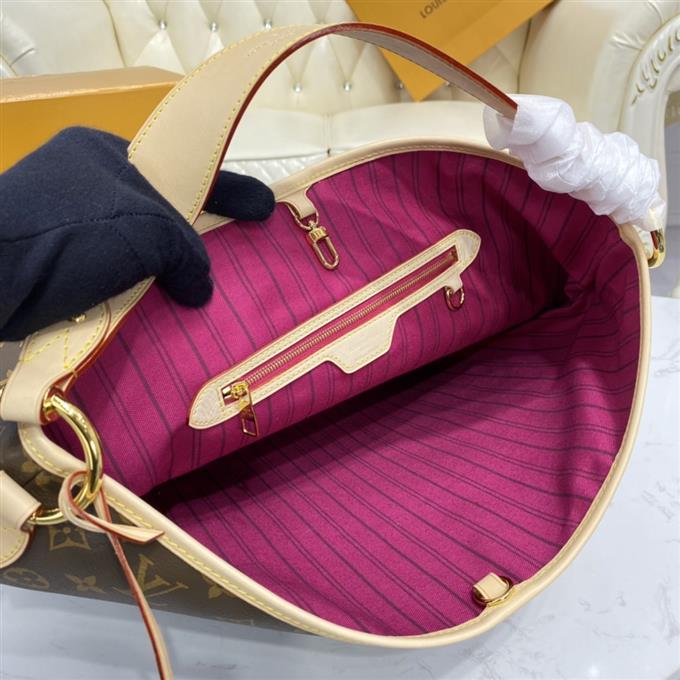 2025224M501561542113