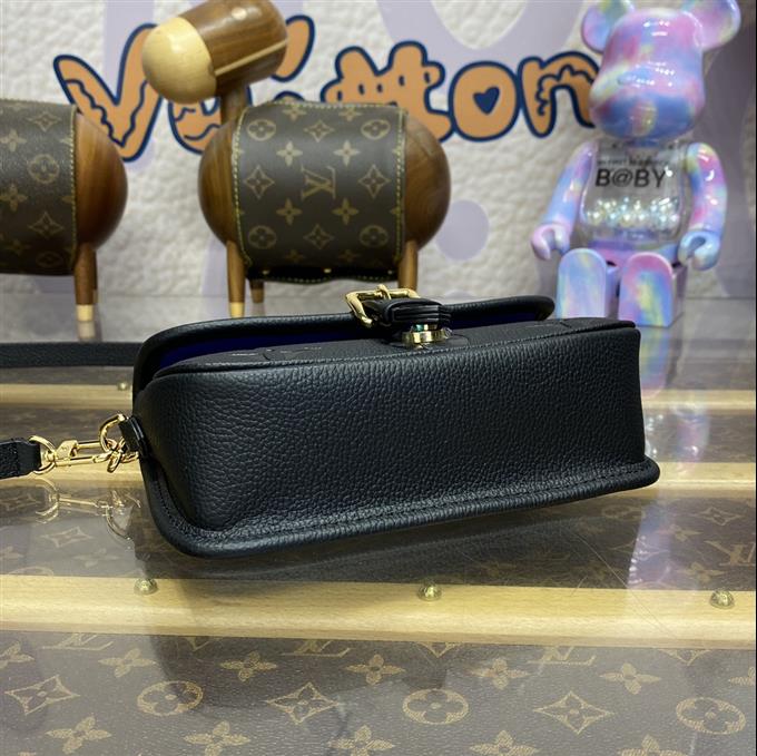 2025224M83300212058864