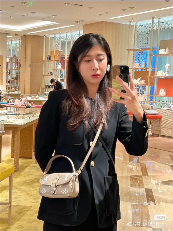 2025224M8330021215390