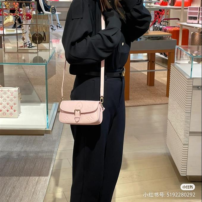 2025224M8356621215252