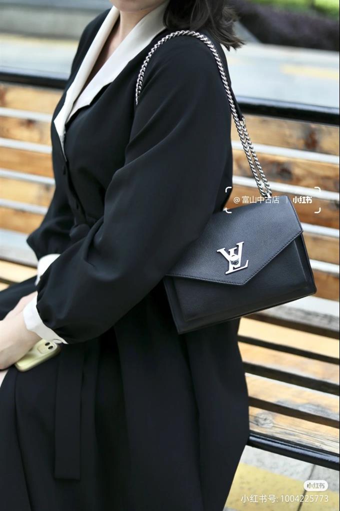 2025224M51418222158260