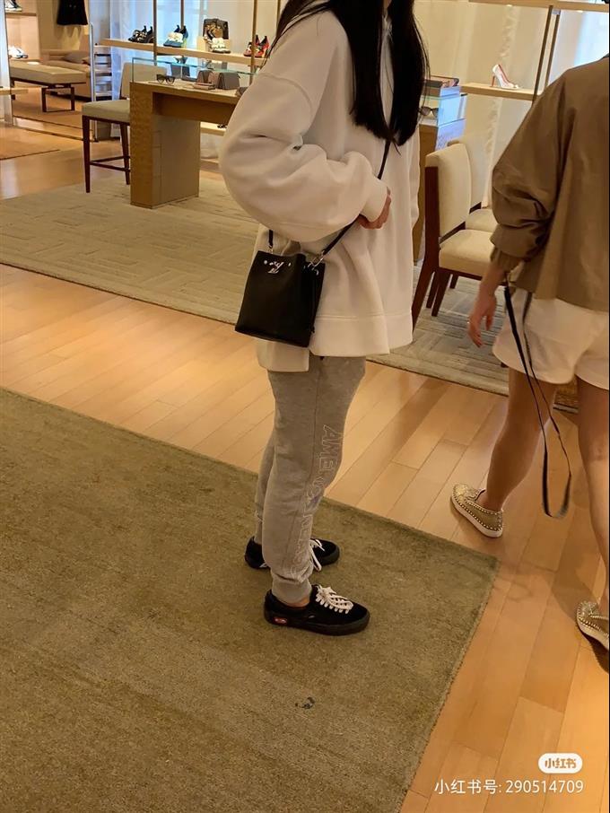 2025224M68709222157817