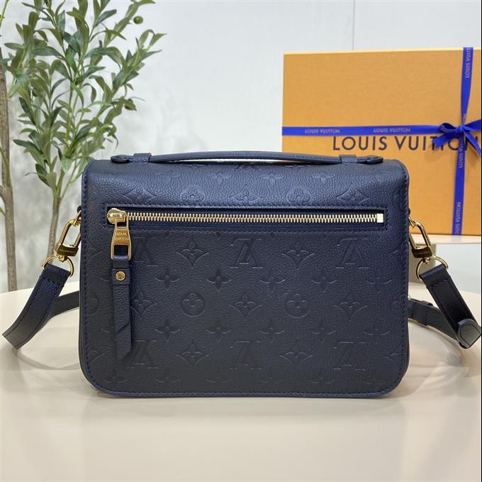 2025224M44881221952915