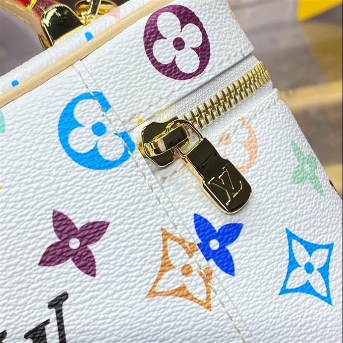 2025224M1366216251536