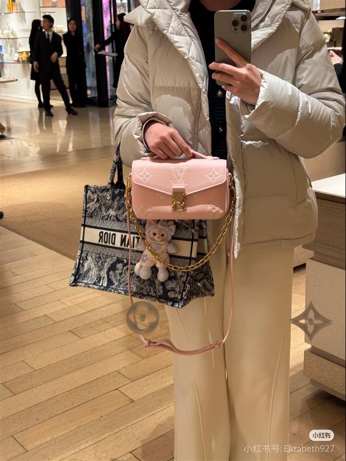 2025224M1420821212611