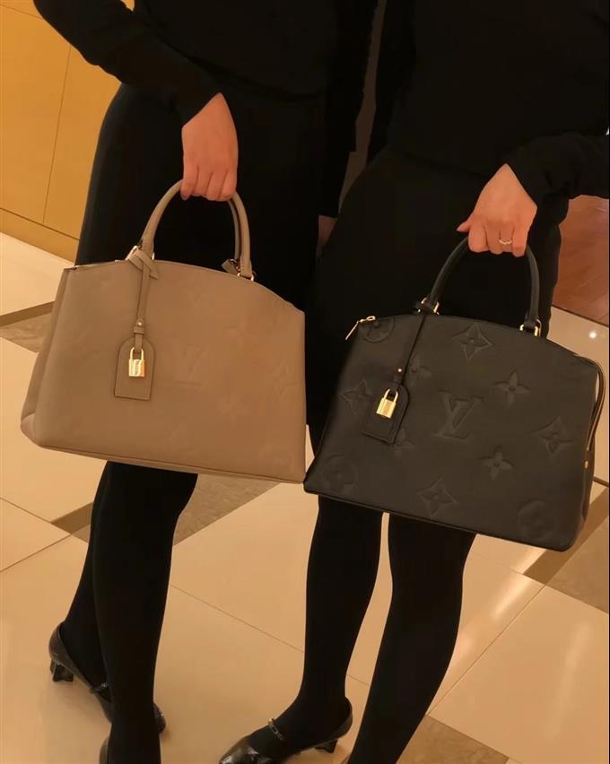 2025224M4581121215861