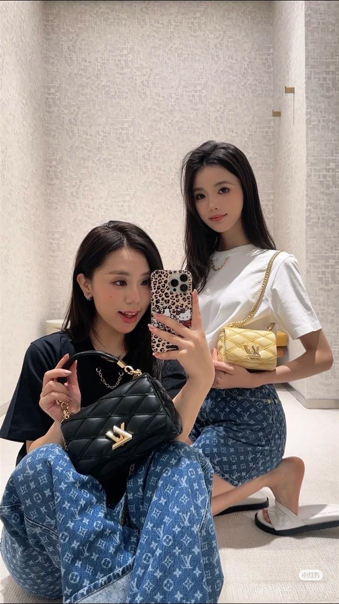 2025224M1200411292353