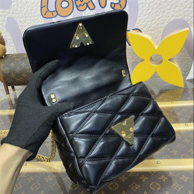 2025224M1233211290818