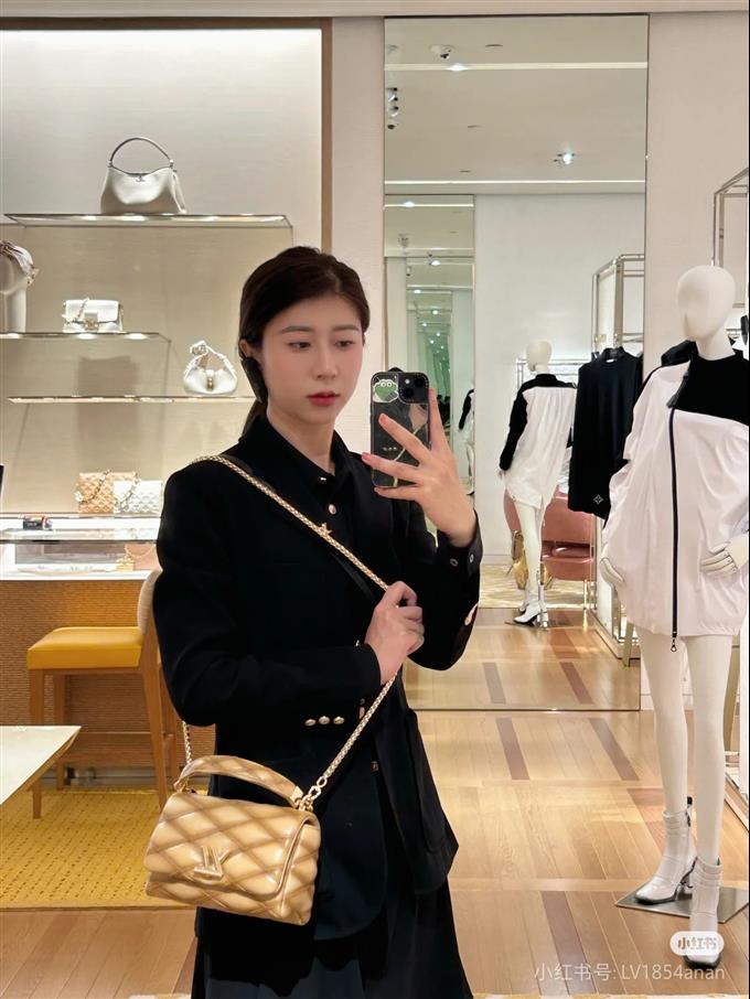 2025224M1233211292695