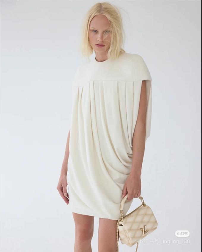 2025224M1233811292211