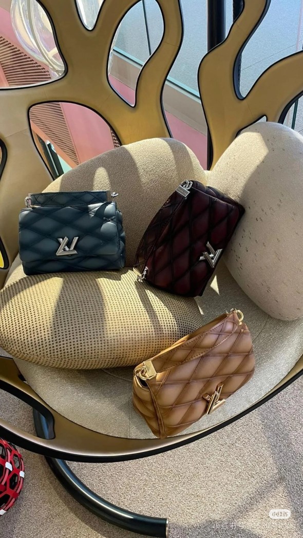 2025224M1243411292944