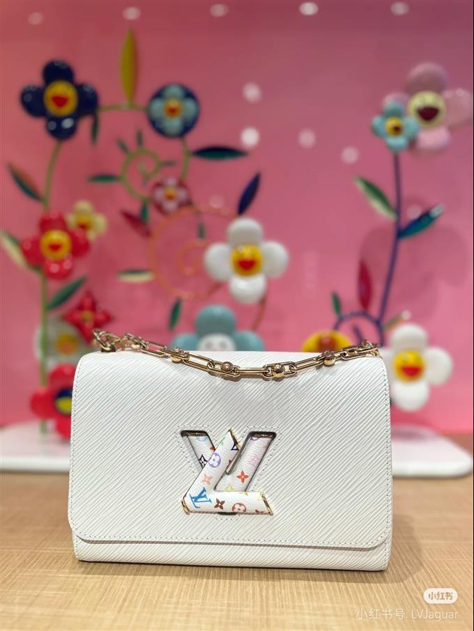 2025224M1367811292117