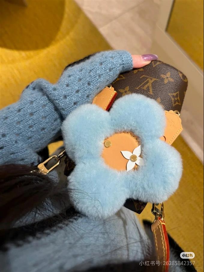 2025224M12269144348104