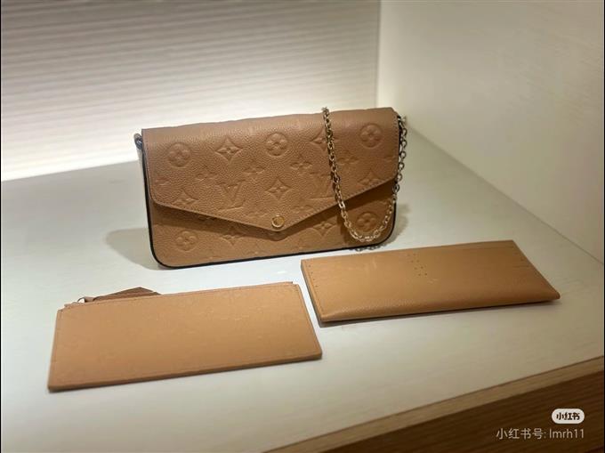 2025224M1275414112404