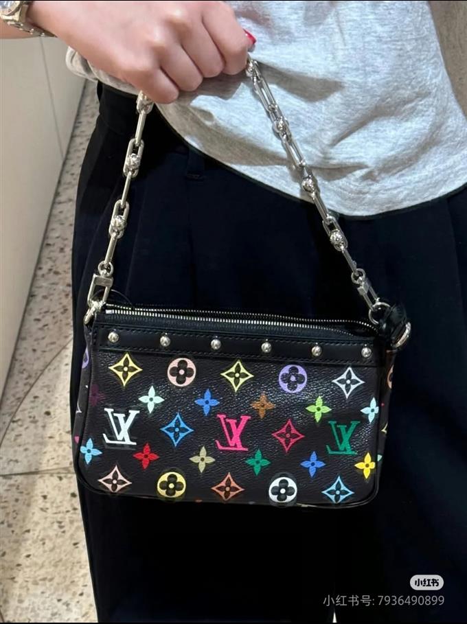 2025224M13663144346864