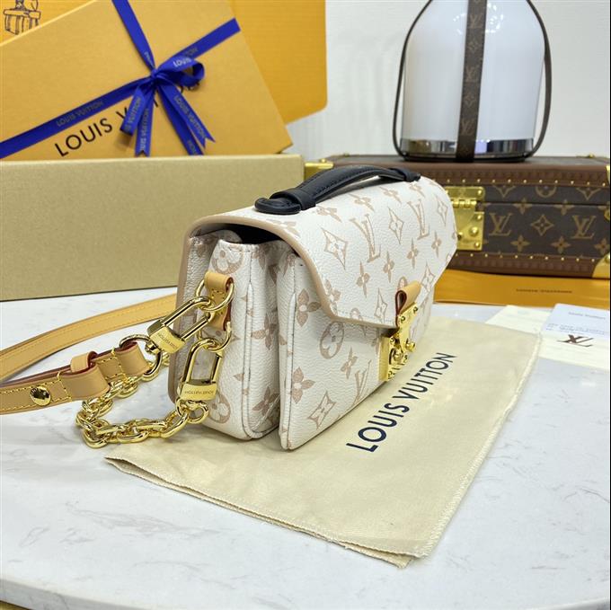 2025224M46914222837228