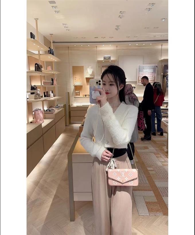 2025224M8175921214294