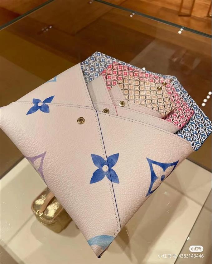 2025224M8238714112201