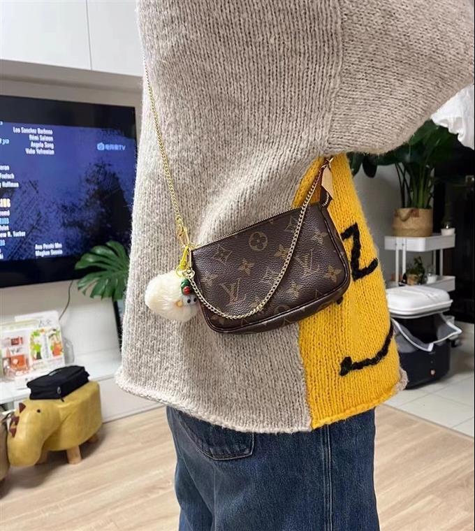 2025224M82510144349539