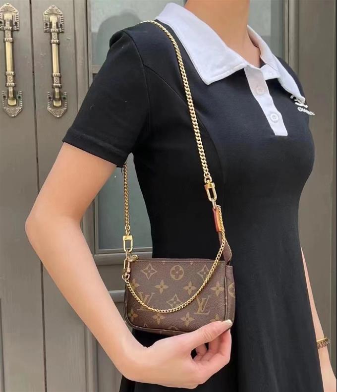 2025224M82510144349585