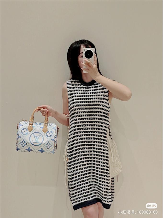 2025224M112641084123