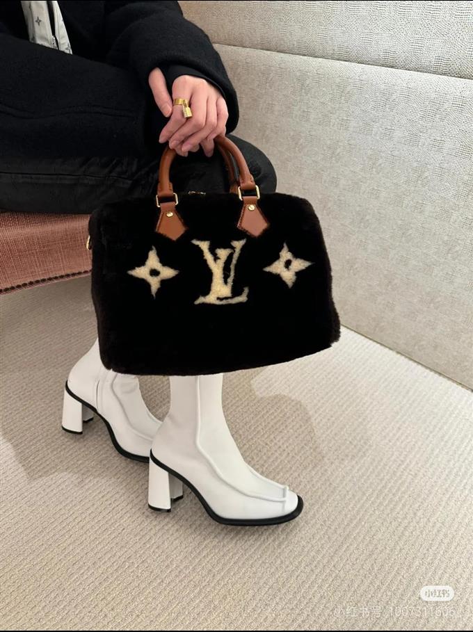 2025224M117971084321