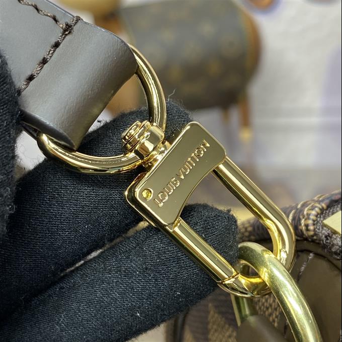 2025224M4111310835566