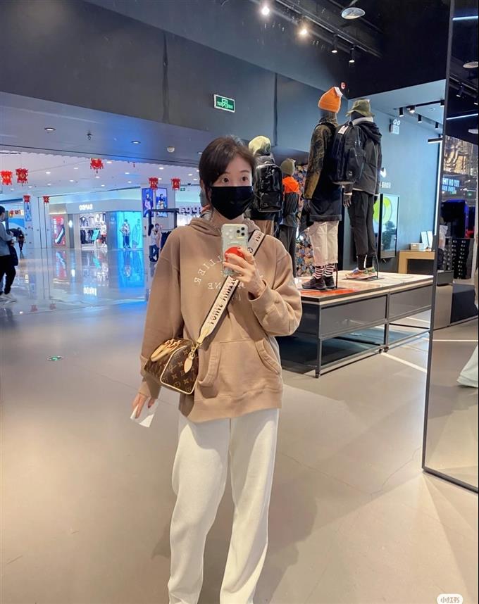 2025224M462341083215