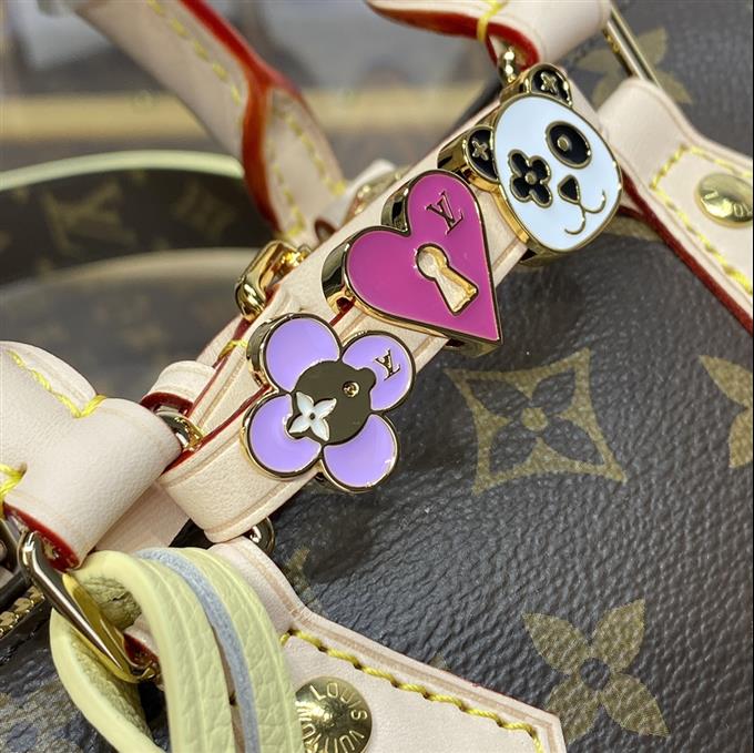 2025224M4697010832576