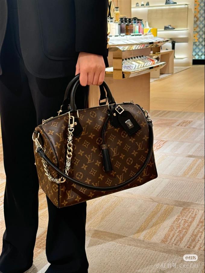 2025224M1224312106102