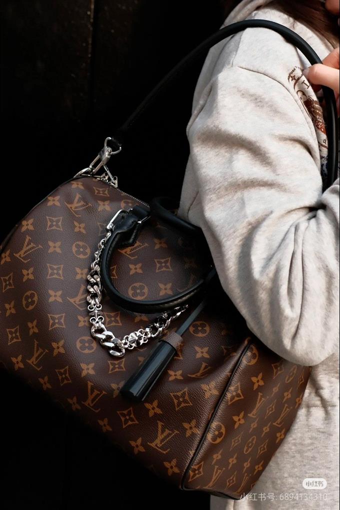 2025224M1224312106117