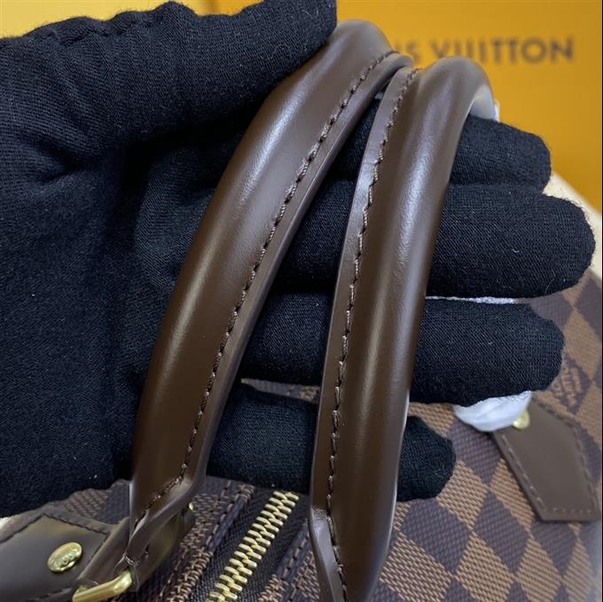 2025224N4136310827460