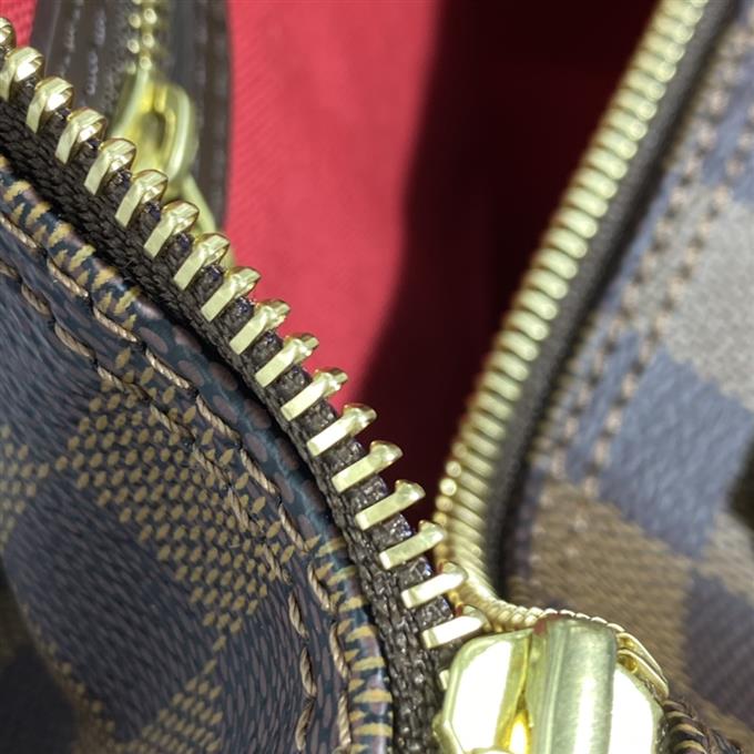 2025224N4136410834223