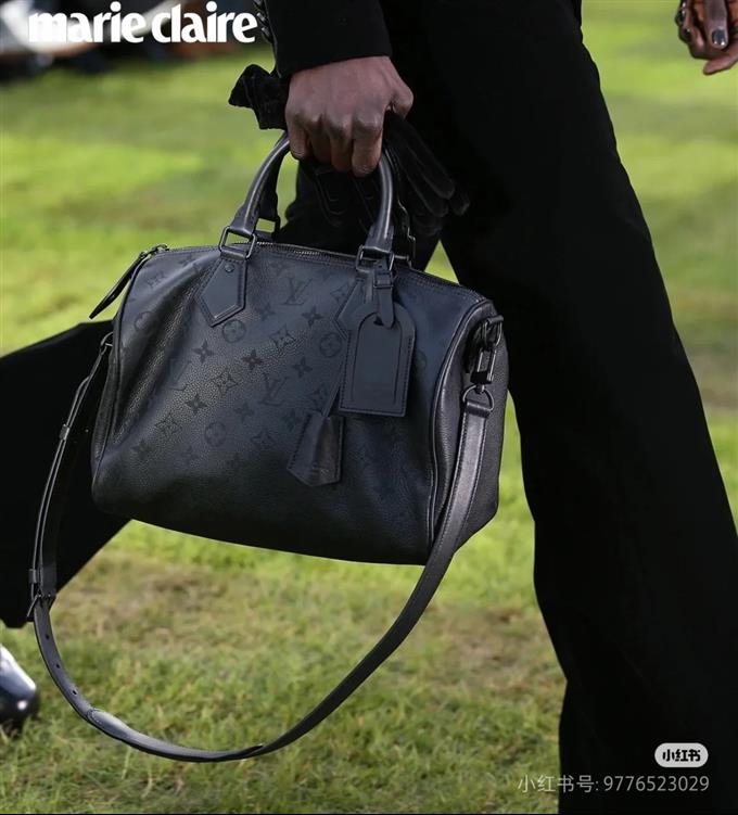 2025224M2110810959575