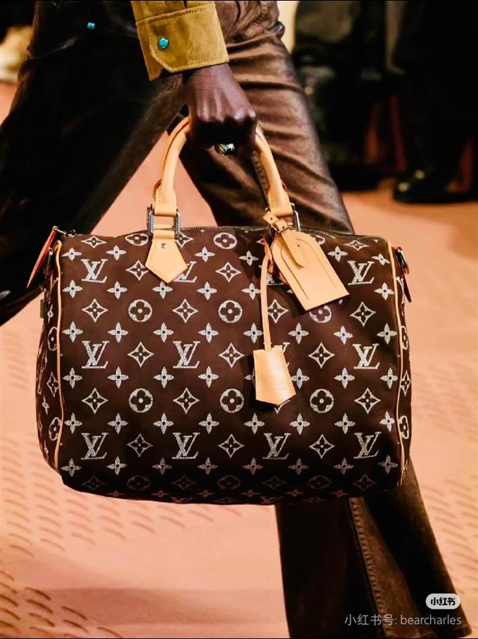 2025224M2442810100975