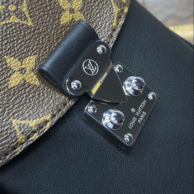 2025224M12362203132695