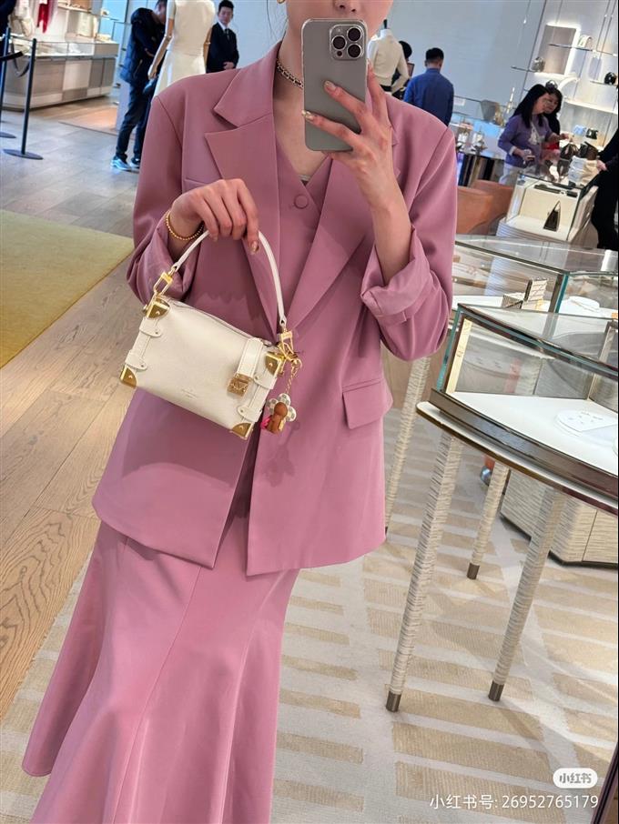 2025224M23915143841677