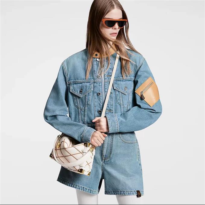 2025224M25216143843675