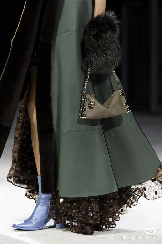 2025224M25445143835726