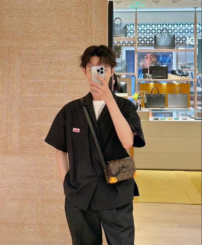 2025224M82534203133947