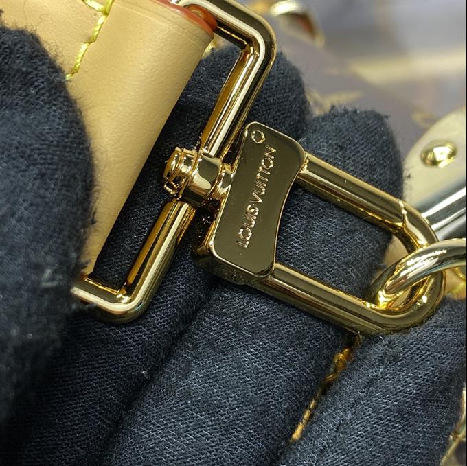 2025224M83018143839323