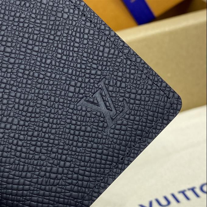 2025224M30537104127827