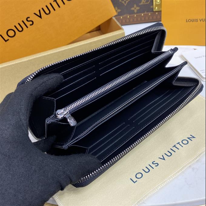 2025224M61857104124358