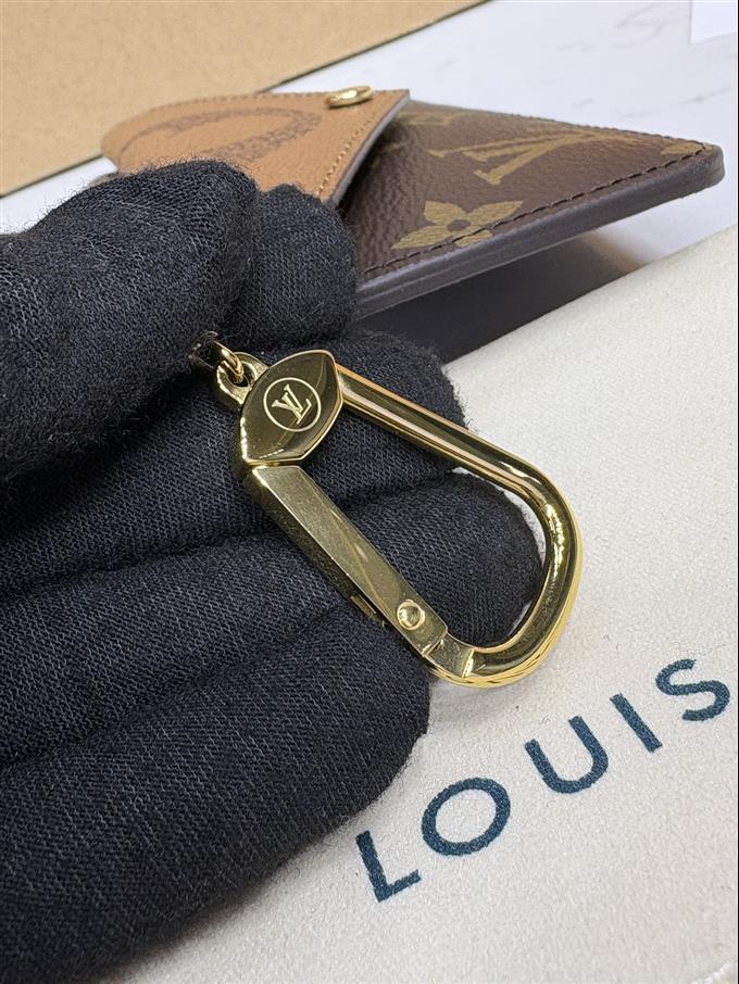 2025224M81303104111862