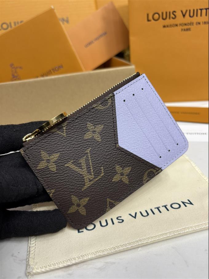 2025224M81880104112179