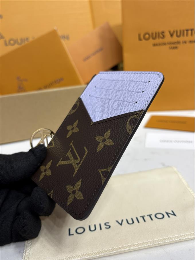 2025224M81880104112211