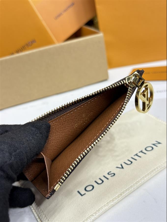 2025224M81880104112401